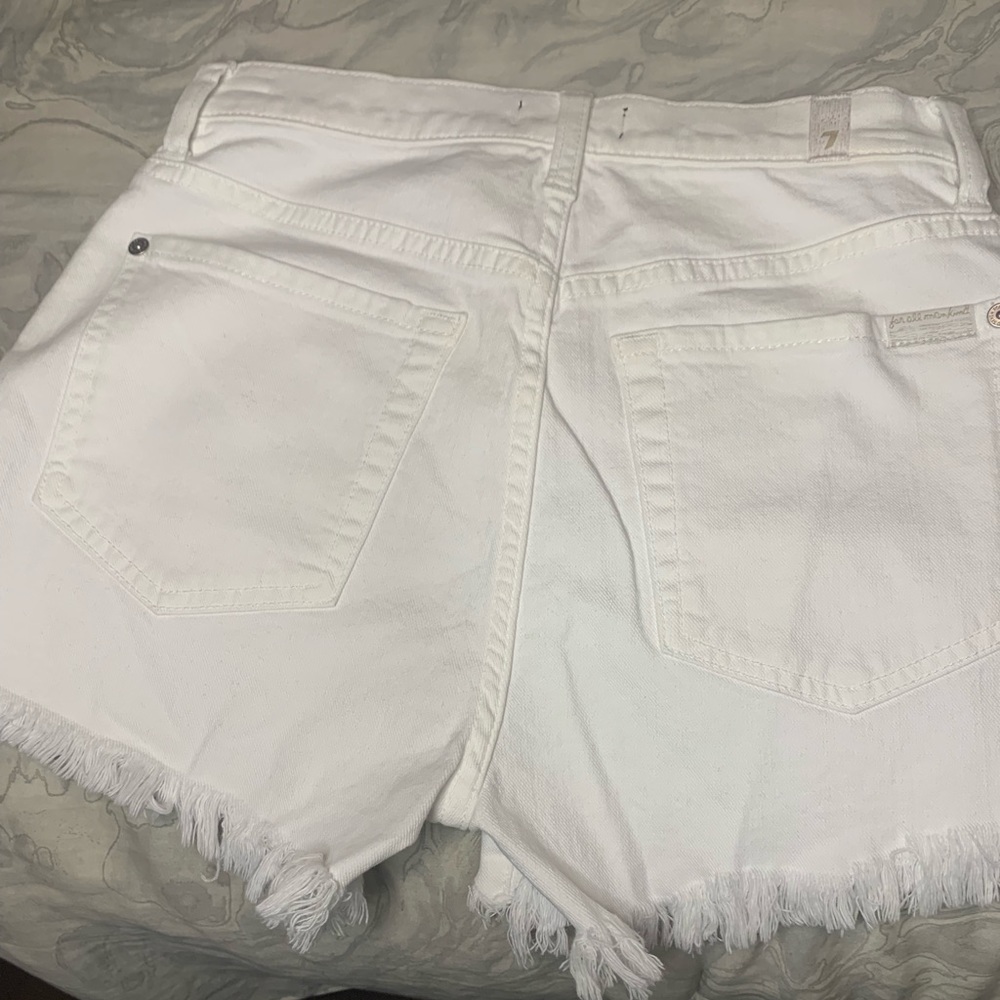 7 For All Mankind NWOT White Shorts - Picture 5 of 6